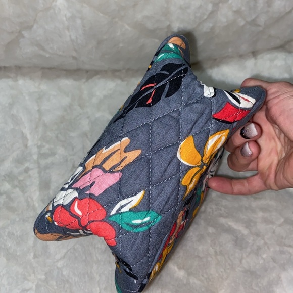 Like new Vera Bradley Coastal Paradise Lunch bag - Picture 6 of 12